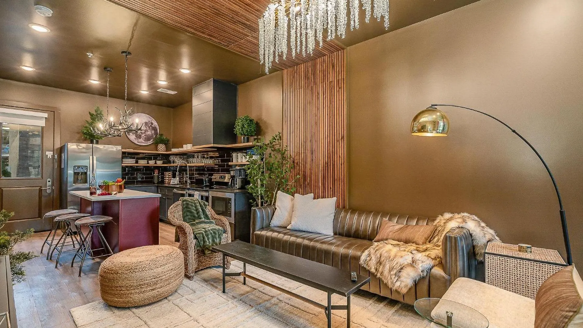 Ferienhaus Luxe-Rooftop Echo-Private Deck-4 Mins Broadway Nashville USA