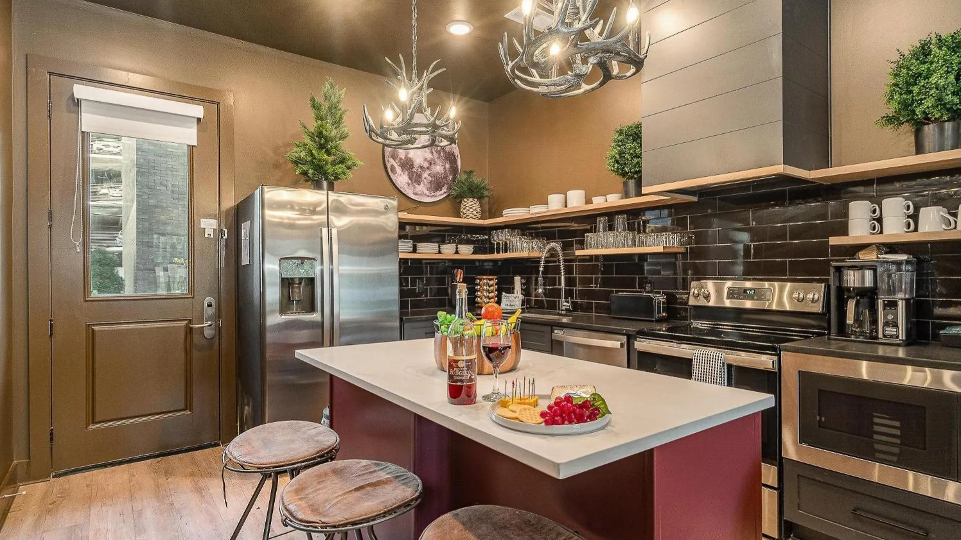 Luxe-Rooftop Echo-Private Deck-4 Mins Broadway Nashville Feriehus